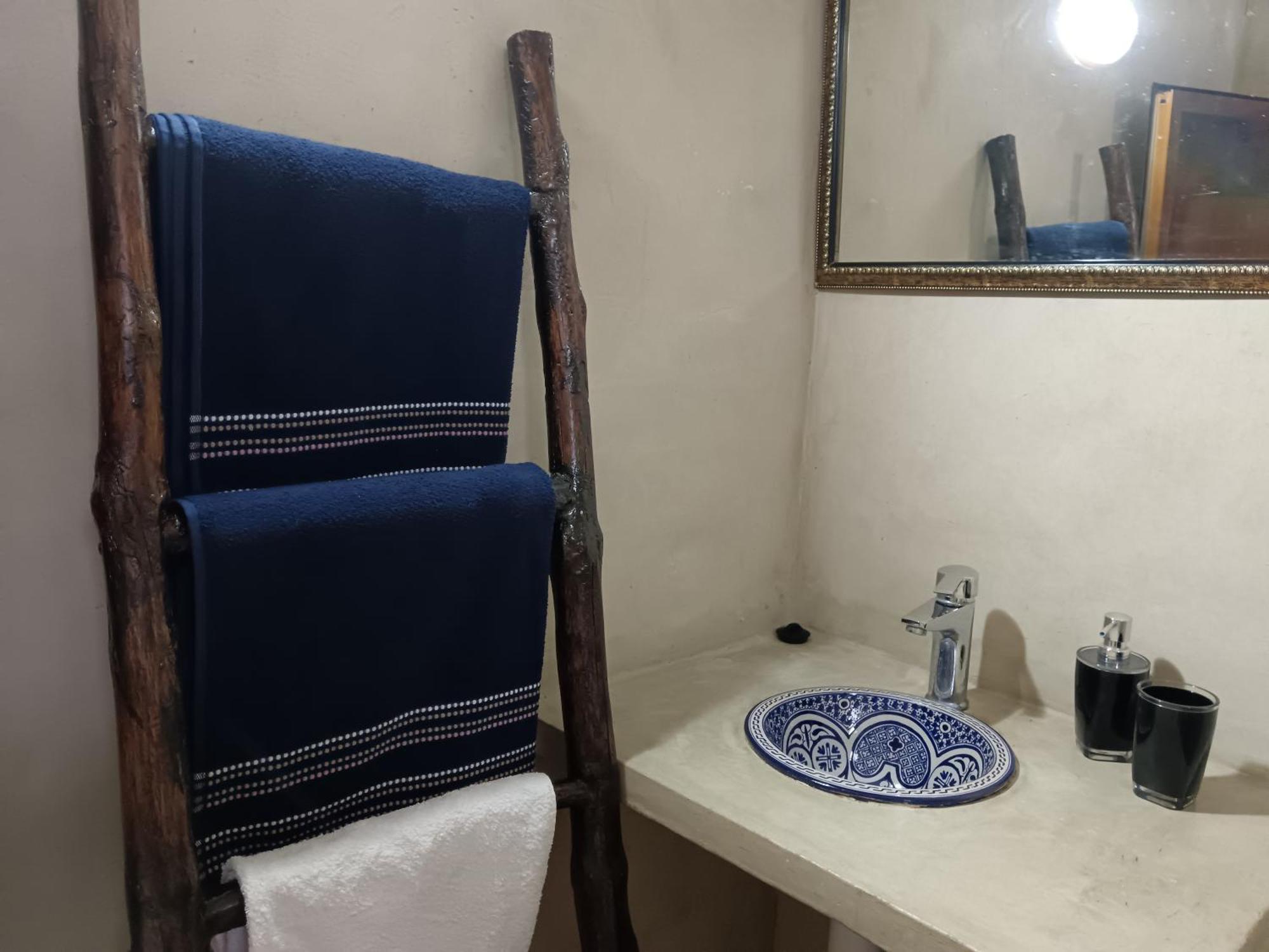 Relais De Tahla Hotel Aïn Bou Mahdi Eksteriør billede